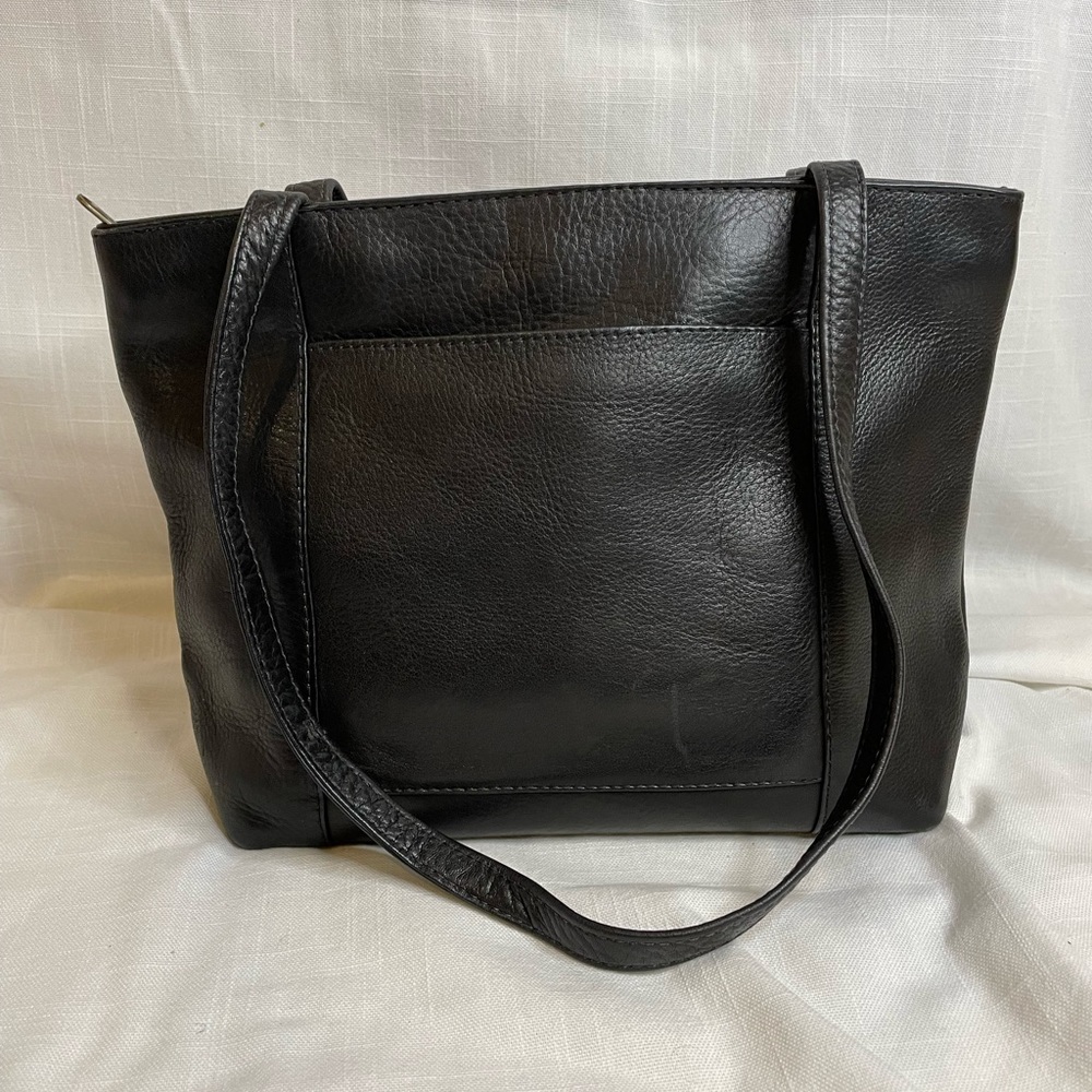 Black shoulder bag